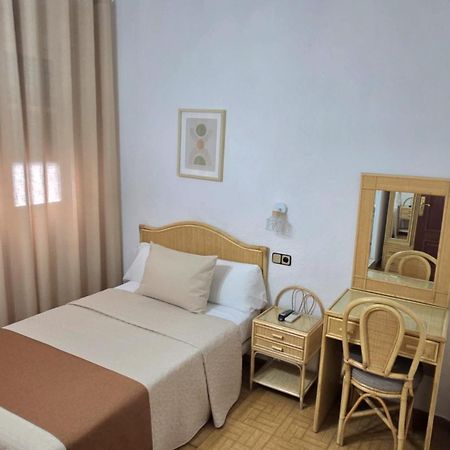 Hostal Prada Мадрид Екстер'єр фото